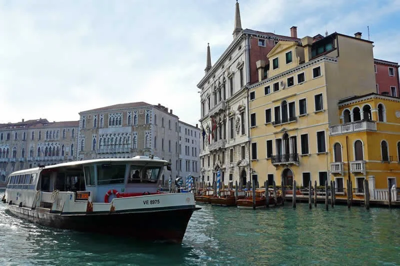 El Vaporetto de Venecia